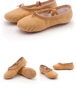 Chaussures <span class=keywords><strong>de</strong></span> <span class=keywords><strong>danse</strong></span> <span class=keywords><strong>de</strong></span> ballet <span class=keywords><strong>de</strong></span> griffe <span class=keywords><strong>de</strong></span> chat <span class=keywords><strong>blanc</strong></span> en toile avec cordon <span class=keywords><strong>de</strong></span> serrage pantoufles <span class=keywords><strong>de</strong></span> ballet souples plates pour filles - Product Image 4
