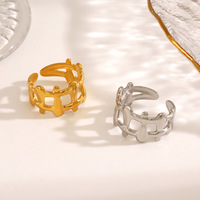 Cincin Geometris Stainless Steel Trendi Gaya Eropa dan Amerika untuk Wanita, Cincin Titanium Steel Berlapis Emas 18K Gaya Hip-hop Niche