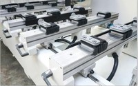 Centre d'usinage CNC PTP avec commande Syntec NC Studio, moteur monobroche 9 kW pour découpe et perçage de meubles