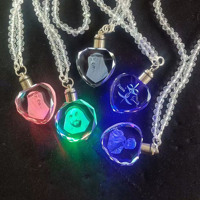 Pas cher en gros k9 LED cristal coeur porte-clés personnalisé Laser 3d Images cristal porte-clés pour bébé cadeaux de baptême