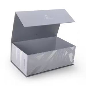 Logo personnalisé de haute qualité papier Rectangle boîte-cadeau magnétique gris cosmétique Mailer UV feuille gaufrage mat stratification recyclé - Product Image 1