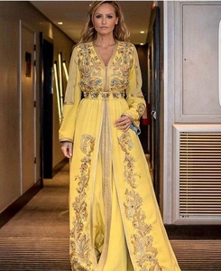 Robe caftan élégante et tendance, tenue de soirée, mariage, ornée de cristaux, de perles de verre, de pierres, tenue de luxe - Product Image 2