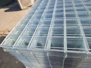 पोल्ट्री फार्म चिकन कोप बाड़ लगाने योग्य जस्ती वेल्डेड मेश शीट पशु बाड़ नेट सुरक्षात्मक पैनल - Product Image 4