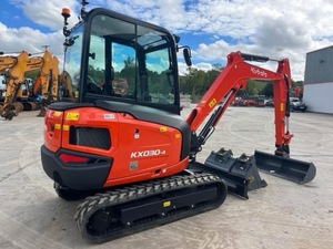 Miniexcavadora Compacta KX030-4 de 3.0 Toneladas con Componentes Hidráulicos Kawasaki de Alta Eficiencia para Construcción Agrícola - Product Image 2