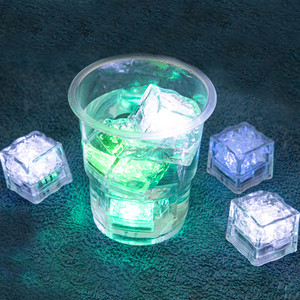 Nhiều màu <span class=keywords><strong>LED</strong></span> <span class=keywords><strong>Cube</strong></span> không thấm nước trong nhà uống bar trang trí chiếu sáng cho Giáng sinh và kỳ nghỉ lễ hội - Product Image 3