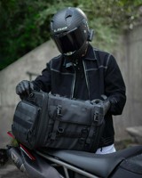 Nouveau sac de casque de moto en cuir imperméable 45L avec logo personnalisé, garantie 1 an pour les voyages, le cyclisme, le camping et la randonnée