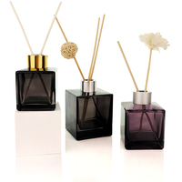 Bouteille diffuseur de parfum en verre noir translucide de forme carrée 100ml 120ml 200ml avec bouchon à vis de luxe, écologique et recyclable