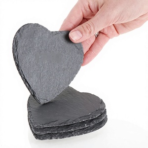 Dormake Juego de 4 Posavasos Clásicos de Pizarra con Grabado Láser en Forma de Corazón, Antiarañazos, Ecológicos, Resistentes al Calor, para el Hogar - Product Image 2