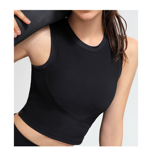 Débardeur de yoga côtelé sans manches pour femme avec coussinets intégrés, débardeur de sport court à col rond pour la gym, le Pilates et l'entraînement, vente en gros - Product Image 3