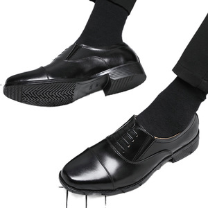 รองเท้าหนังสีดำแบบทางการสำหรับผู้ชาย สไตล์อ็อกซ์ฟอร์ด ผูกเชือก เหมาะสำหรับใส่ทำงาน พื้นรองเท้านุ่ม ระบายอากาศได้ดี สไตล์ฤดูใบไม้ผลิและฤดูใบไม้ร่วง - Product Image 4