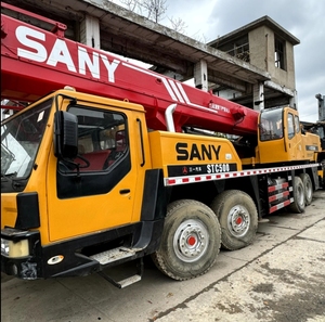 Grue mobile hydraulique Sany STC500 de 50 tonnes d'occasion, grue de camion d'occasion avec composants du noyau du roulement de la pompe du moteur Isuzu - Product Image 2