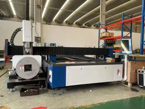 Machine de découpe laser CNC 1530/3000W haute précision avec moteur et servomoteur 380V - Product Image 5