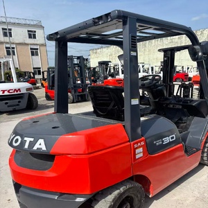 Chariot élévateur d'occasion TCM 3T en promotion – Machine industrielle en excellent état, puissante et performante pour la construction, à vendre - Product Image 3