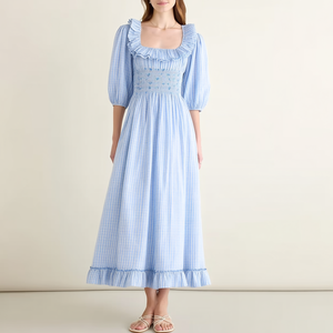Abito Midi Personalizzato OEM da Donna, Blu Chiaro a Quadretti Floreali, Collo Quadrato, Maniche a Sbuffo, Corpetto Smock, Orlo con Volant, per Resort Estivi - Product Image 2