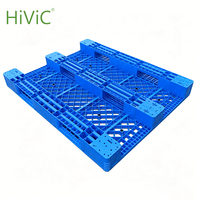 Palette en plastique Euro empilable HDPE double face plate 100x100, robuste, à prix avantageux, pour entrepôt frigorifique