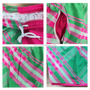 Shorts de football en polyester imprimés par sublimation personnalisés en gros pour hommes, femmes et jeunes, avec poche zippée - Product Image 6