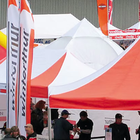 3x4.5m Tente extérieure imperméable et colorée avec logo personnalisé Tente de gazebo pliante portable pour les salons professionnels avec murs