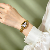 Montre vintage pour femme en or, cadran romain rose soleil, montre-bracelet à quartz, bracelet fin en acier inoxydable, montre habillée pour femme