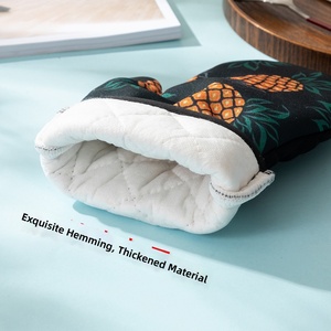 Küchen-Polyester Digital Bedruckte Ländliche Mikrowellen-Backhandschuhe Isoliermatten-Set Hochtemperatur-Ofenhandschuhe Verbrühungsschutz - Product Image 4