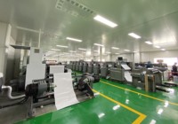 Film plastique laminé enduit, qualité alimentaire, résistant à l'humidité, impression en héliogravure, taille personnalisée, fabricant