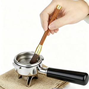 Spazzola Moderna e Resistente per la Pulizia del Macinacaffè con Manico in Legno, Senza Perdita di Setole, per Uso su Piano di Lavoro - Product Image 4