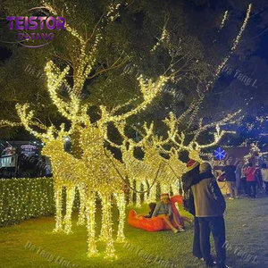 Lumière LED 3D extérieure en forme de cerf de Noël IP65 pour la décoration de mariages, de fêtes et les projets d'éclairage paysager - Product Image 4
