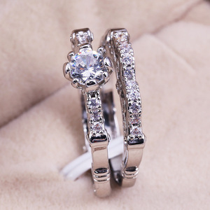 Anello Vintage con Pietre Incastonate per Donne, Elegante Gioiello da Dito alla Moda - Product Image 3