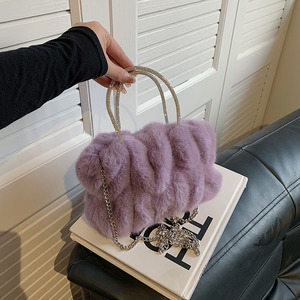 Taladro de mano Bolso esponjoso de invierno Nueva cadena de moda Bolso de hombro plisado oblicuo - Product Image 6