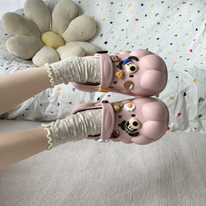 Sabots pour femmes, sandales d'été respirantes et tendance, confortables et mignonnes avec design ajouré, semelle de 3-5 cm - Product Image 3