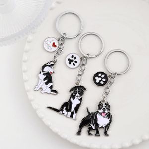 Porte-clés personnalisable en métal en forme de cœur, motif dessin animé créatif et mignon, pour chien bouledogue, avec pendentif décoratif pour la patte - Product Image 1