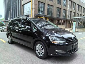 2017 Volkswagenn <span class=keywords><strong>Touran</strong></span> voiture à essence 280tsi Dsg Version confort 7 places <span class=keywords><strong>Touran</strong></span> Mpv voiture LED électrique en cuir voitures d'<span class=keywords><strong>occasion</strong></span> à vendre - Product Image 4