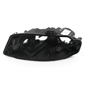 โคมไฟหน้า Audi A4 B8 รุ่นปี 2009-2012 ฝาครอบพลาสติกสีดำ สำหรับรุ่น A4L - Product Image 1
