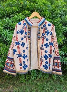 Abrigo de Algodón Acolchado Hecho a Mano de Estilo Étnico, Chaqueta Suzani India TNT, Abrigo Boho para Mujer, Tipo Invierno - Product Image 2