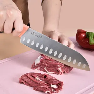 Coltello da cucina giapponese antiaderente in acciaio inossidabile di nuovo Design coltelli Santoku Ultra affilati da 7 pollici con manico in plastica