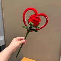 QY Hadiah Bunga Buatan Tangan untuk Ulang Tahun, Hari Valentine, Hari Ibu, Buket Bunga Mawar dari Pipa Berbentuk Hati dengan Tongkat Putar