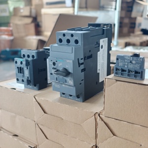 สวิตช์เสริม SIEMENS 3RV2901-1E แบบ Transverse 1NO+1NC  ขั้วต่อแบบสกรูสำหรับเบรกเกอร์วงจร 3RV2 - Product Image 6