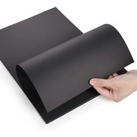 Carton en papier recyclé noir pour emballages de boissons écologiques et solutions de cartons pliants personnalisés