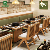 Table de restaurant moderne avec cuisinière à induction intégrée, canapé banquette, table de hot pot commerciale, chaises de salle à manger en bois massif et marbre