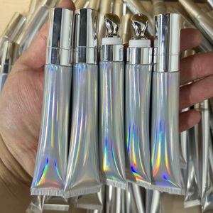 Vente en gros de gloss repulpant pour les lèvres, végan, à l'acide hyaluronique, marque privée, pour centre esthétique et soins corporels - Product Image 4