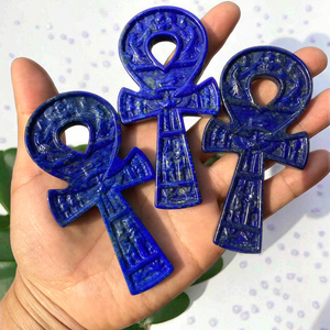 Handgeschnitztes 9,9 cm großes natürliches dunkelblaues Lapislazuli-Edelstein-Kristall mit ägyptischer Kultur-Ankh-Kreuz-Schnitzerei als Kunsthandwerk-Ornament - Product Image 4
