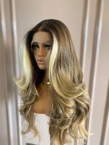 <span class=keywords><strong>Parrucca</strong></span> Europea Ombre Milk Tea <span class=keywords><strong>Bionda</strong></span> con Baby Hair Biondo Cenere, Densità Pre-Plucked, Onda Morbida, Radici Marroni, Parrucche di Capelli Umani per Donne - Product Image 5
