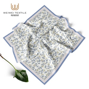 Personalizado Digital Impreso Floral Tudung Bidang 45 Premium Ligero Algodón Gasa Bawal Musulmán Cuadrado <span class=keywords><strong>Hijab</strong></span> - Product Image 4