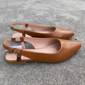 Zapatillas de moda unisex para todas las estaciones, cálidas, de piel sintética, con parte superior de felpa, suela de goma antideslizante y puntera con hebilla, en colores mixtos. - Product Image 6