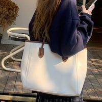 Sac fourre-tout en cuir PU pour femmes, sac à main à bandoulière de grande capacité, sac de travail et de shopping minimaliste
