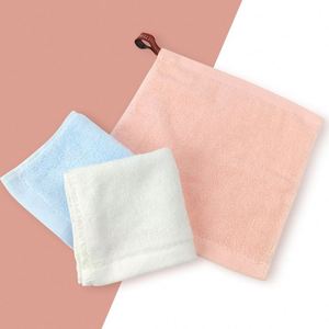 Serviettes pour bébés en gros, douces pour le visage avec logo brodé personnalisé, serviettes de petite taille 34x34cm pour usage en maternelle - Product Image 2