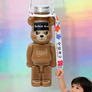 Bouteille PET Gloomy Bear pour boissons froides avec bouchon en aluminium 250ml 350ml 500ml Contenant alimentaire en plastique pour jus avec sangle de transport facile - Product Image 5