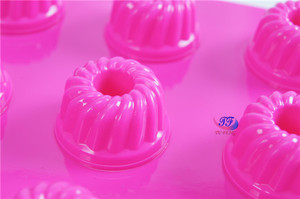 BPA Free + Cavity Mini <span class=keywords><strong>Savarin</strong></span> Moldes Molde de pastel de gasa de silicona - Product Image 6