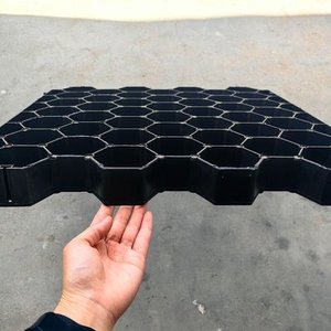 Rejillas de Césped de HDPE para Caminos de Carros de Golf, Rejilla Reforzada para Campos Deportivos, Pasarelas Peatonales y Patios - Product Image 3