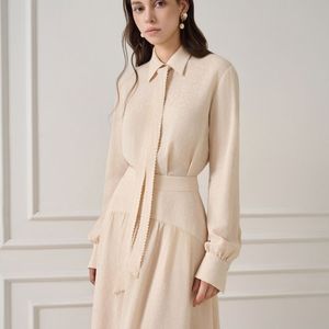 Faldas largas, nuevo diseño, faldas formales para mujer, falda MIDI TEGAN, Mison Satin Twist-Front, ropa de mujer de moda de Vietnam - Product Image 5