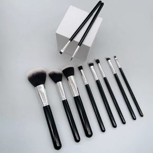 Juego de Brochas de Maquillaje Profesional de Pelo Sintético con Mango de Madera de Alta Calidad, con Brocha Plana, Brocha de Abanico, Corrector, Personalizable, 10 Piezas - Product Image 4